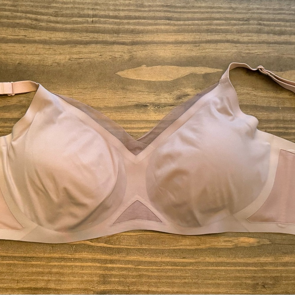 Seamless Nude Bra
